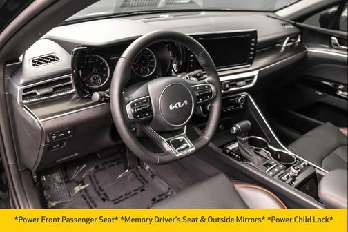 Ebony Black 2024 Kia K5 GT