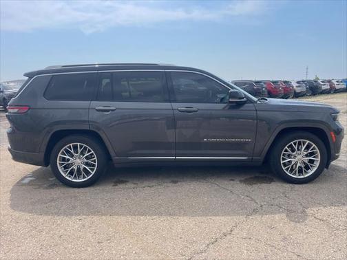2022 Jeep Grand Cherokee L Summit
