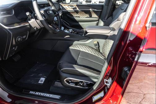 2025 Jeep Grand Cherokee Summit