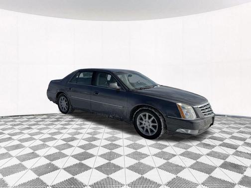 2011 Cadillac DTS Luxury Collection