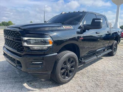 2023 RAM 2500 Big Horn Crew Cab 4x4 6'4' Box