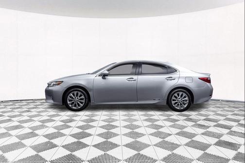 2014 Lexus ES 300h Base