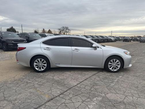 2014 Lexus ES 300h Base