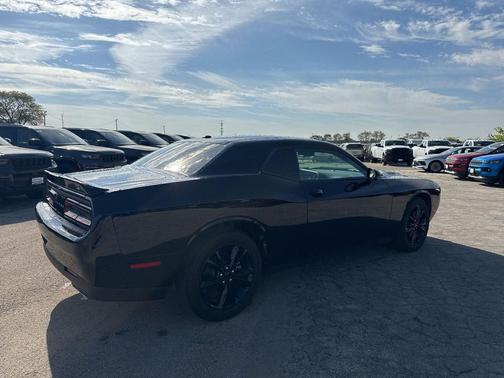 2021 Dodge Challenger SXT