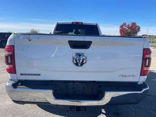 2023 RAM 3500 Big Horn Crew Cab 4x4 8' Box