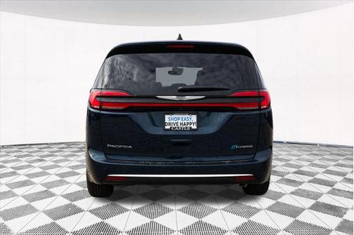 2025 Chrysler Pacifica Hybrid Select