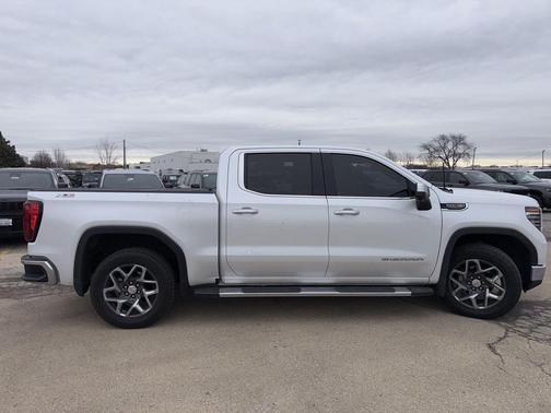 2023 GMC Sierra 1500 SLT
