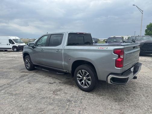 Sterling Gray Metallic 2024 Chevrolet Silverado 1500 LT