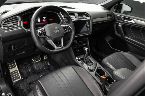 2022 Volkswagen Tiguan 2.0T SE R-Line Black 4MOTION