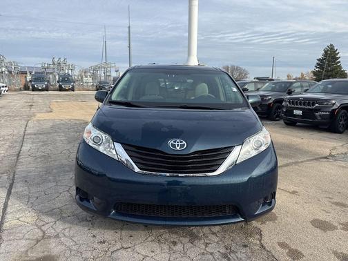 2012 Toyota Sienna LE
