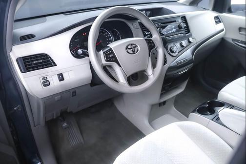 2012 Toyota Sienna LE