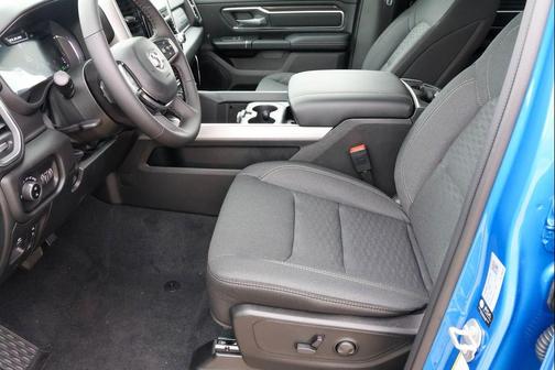 Hydro Blue Pearlcoat 2026 RAM 1500 Big Horn/Lone Star