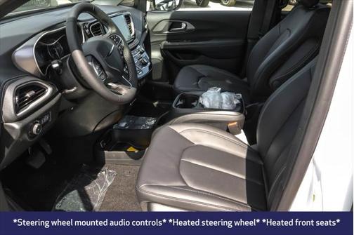 2025 Chrysler Pacifica L