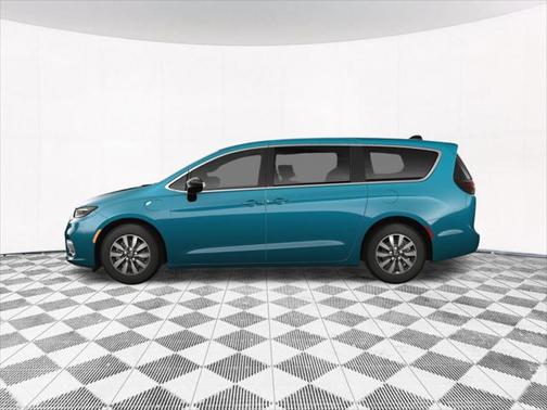 2025 Chrysler Pacifica Hybrid Select