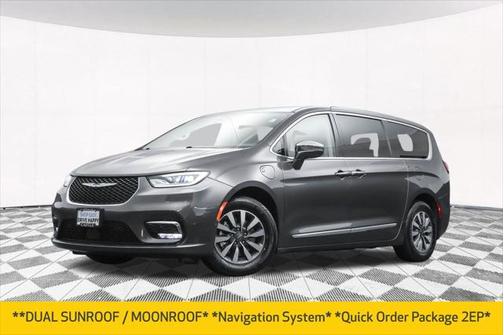 2022 Chrysler Pacifica Hybrid Limited