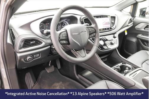 2025 Chrysler Pacifica Hybrid Premium S Appearance Pkg