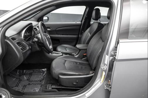 2013 Chrysler 200 Limited