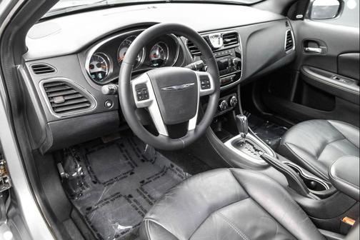 2013 Chrysler 200 Limited