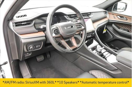 2025 Jeep Grand Cherokee Summit