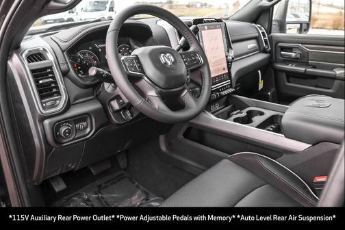 2026 RAM 3500 Laramie Crew Cab 4x4 8' Box