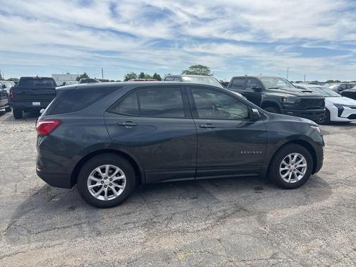 Nightfall Gray Metallic 2018 Chevrolet Equinox LS