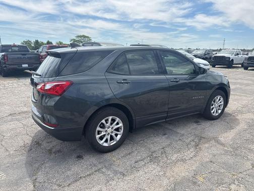 Nightfall Gray Metallic 2018 Chevrolet Equinox LS