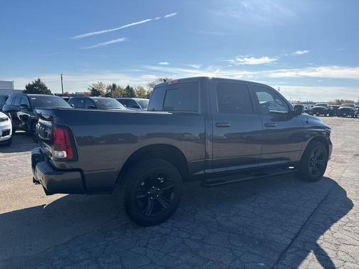 2017 RAM 1500 Night Crew Cab 4x4 5'7' Box