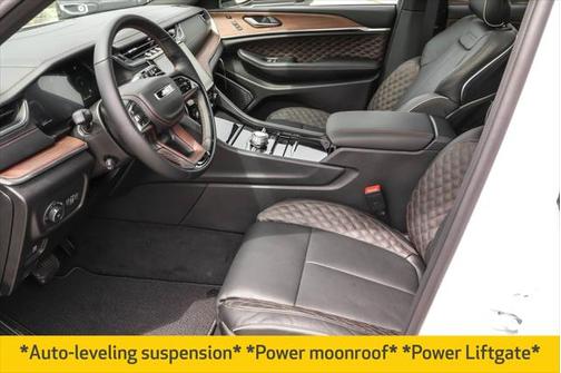 2025 Jeep Grand Cherokee Summit