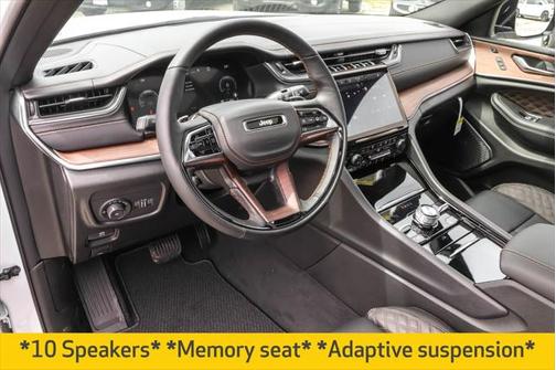 2025 Jeep Grand Cherokee Summit