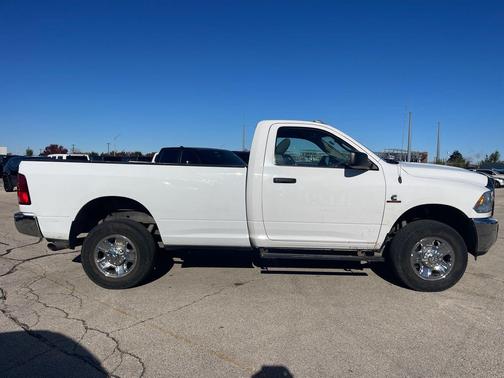 2018 RAM 2500 Tradesman Regular Cab 4x4 8' Box