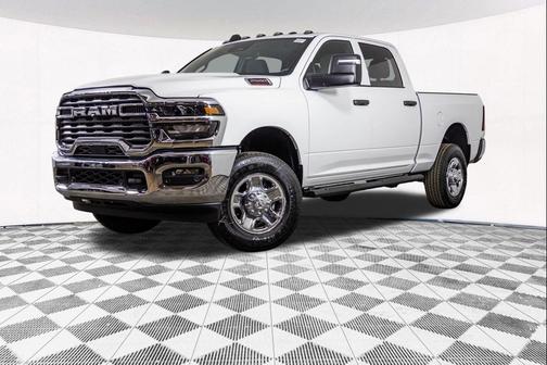2026 RAM 2500 Tradesman Crew Cab 4x4 6'4' Box