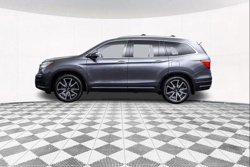 Modern Steel Metallic 2020 Honda Pilot AWD Elite