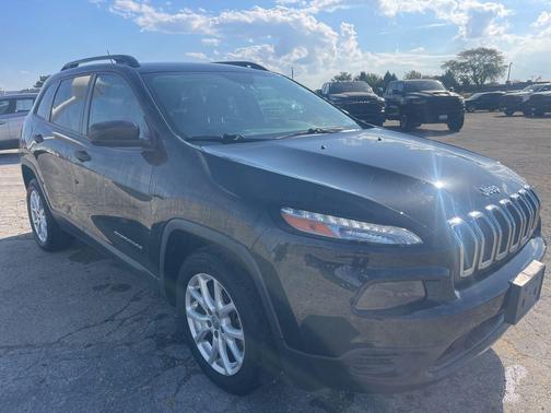 2016 Jeep Cherokee Sport