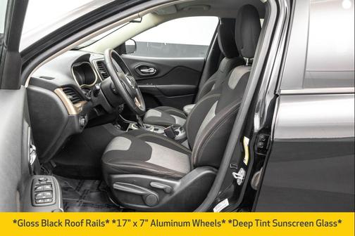 2016 Jeep Cherokee Sport