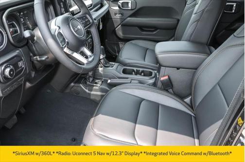 2025 Jeep Wrangler 4-Door Sahara 4x4