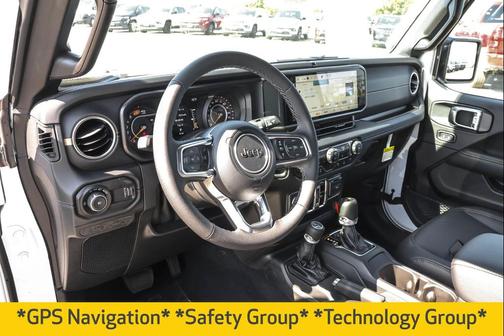 2025 Jeep Wrangler 4-Door Sahara 4x4