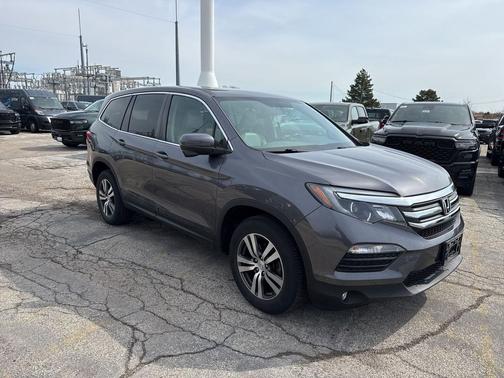 Modern Steel Metallic 2018 Honda Pilot EX-L
