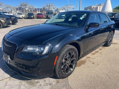 2022 Chrysler 300 Touring