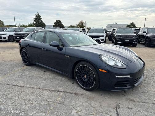 2015 Porsche Panamera 4