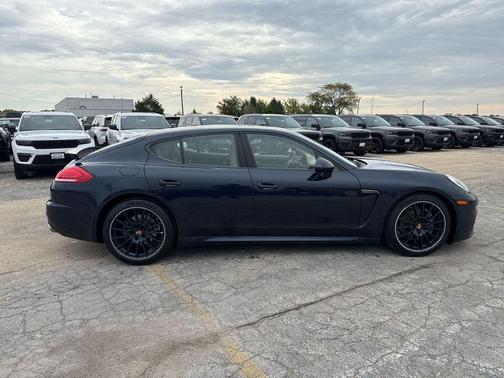 2015 Porsche Panamera 4