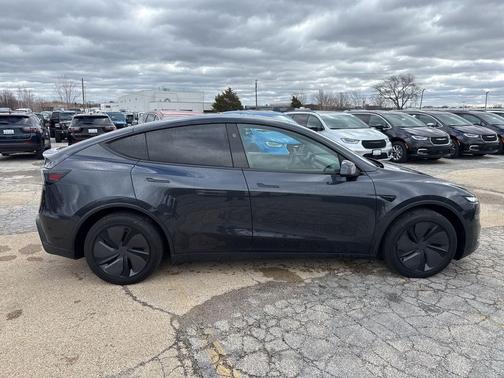 2026 Tesla Model Y 