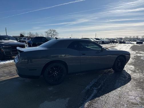 2018 Dodge Challenger SXT