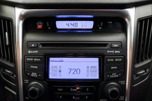 2012 Hyundai SONATA SE