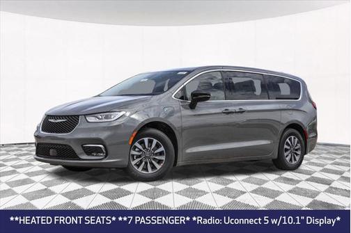 2025 Chrysler Pacifica Hybrid Select