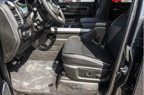 2025 RAM 2500 Laramie Crew Cab 4x4 6'4' Box