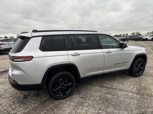 2022 Jeep Grand Cherokee L Altitude