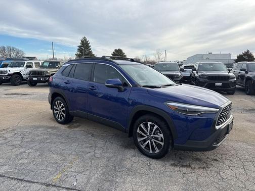 2024 Toyota Corolla Cross XLE