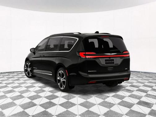 2026 Chrysler Pacifica L