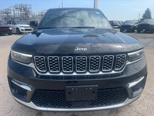 2023 Jeep Grand Cherokee Summit