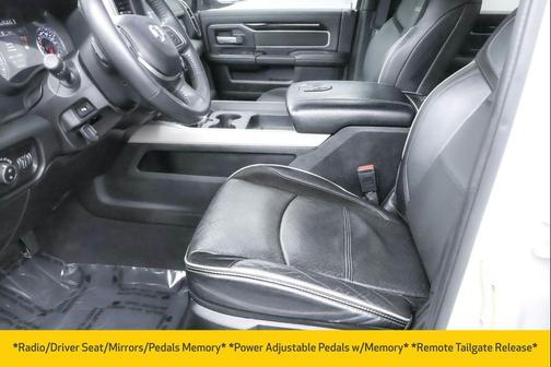 2019 RAM 2500 Laramie Crew Cab 4x4 6'4' Box